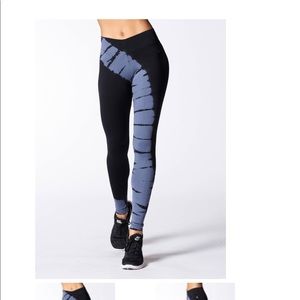 New with tags Nux V-Ankle Legging-Tie Dye L